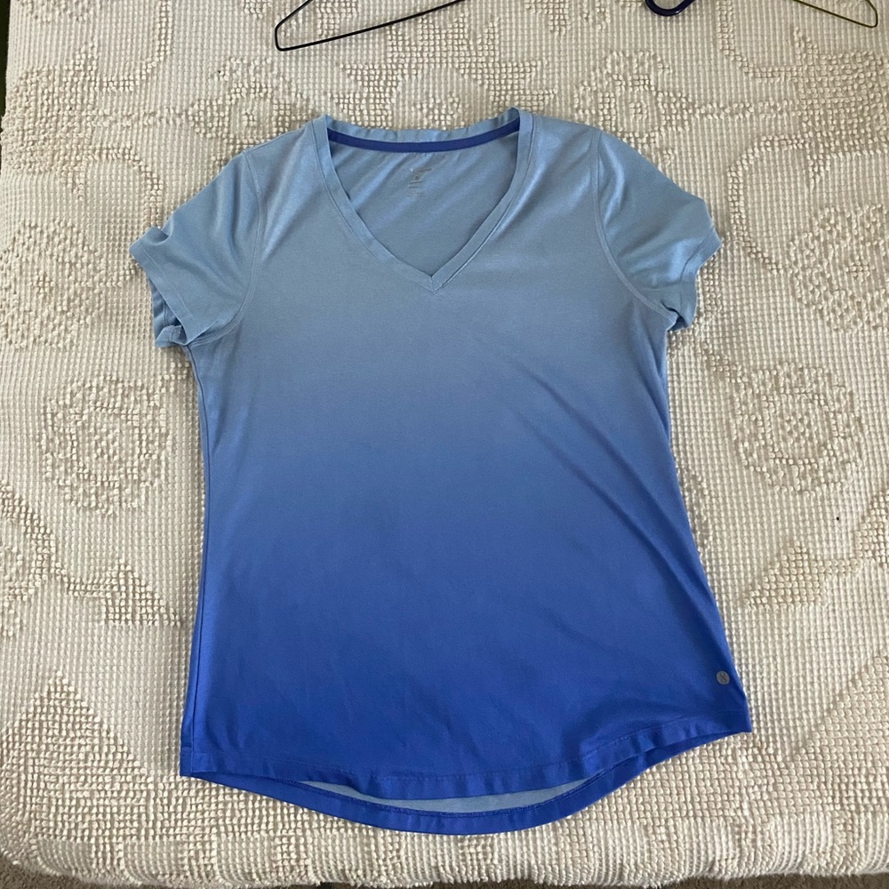 Active wear shirt